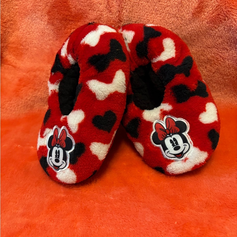 Disney Minnie Mouse Heart Pattern Slippers - Red, Black, and White